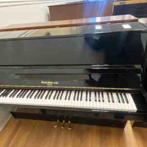 Piano Hallet Davis and Co 111